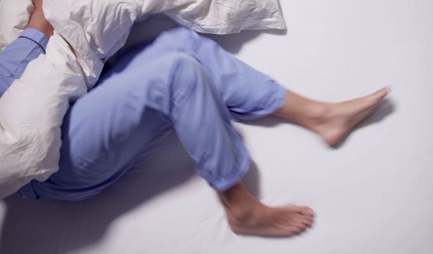 Síndrome de las piernas inquietas: síntomas, principales causas y tratamiento