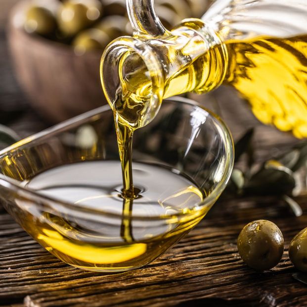 El aceite de oliva sube un 62,3% su precio en agosto, mientras que el de girasol lo reduce un 39,9%