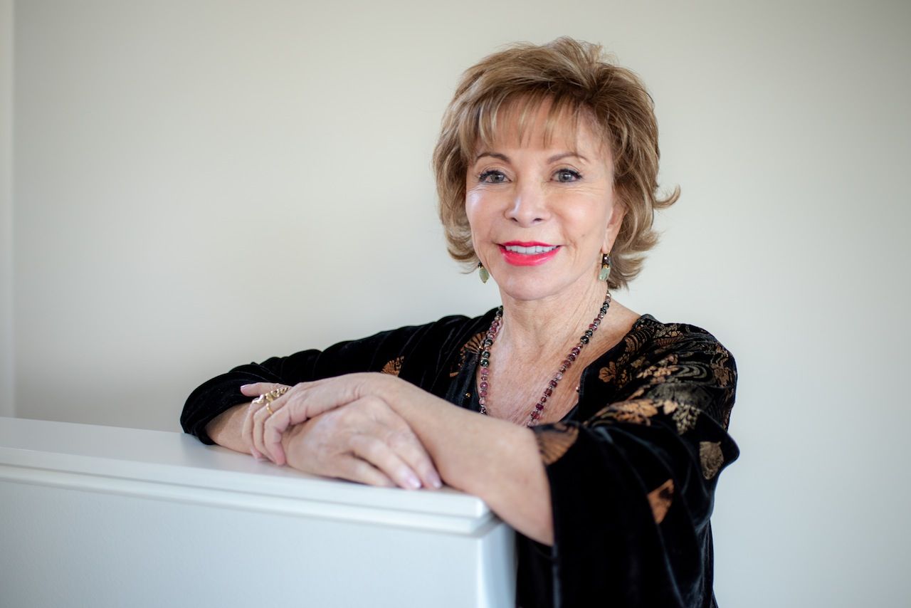 'La casa de los espíritus' de Isabel Allende cumple 40 años