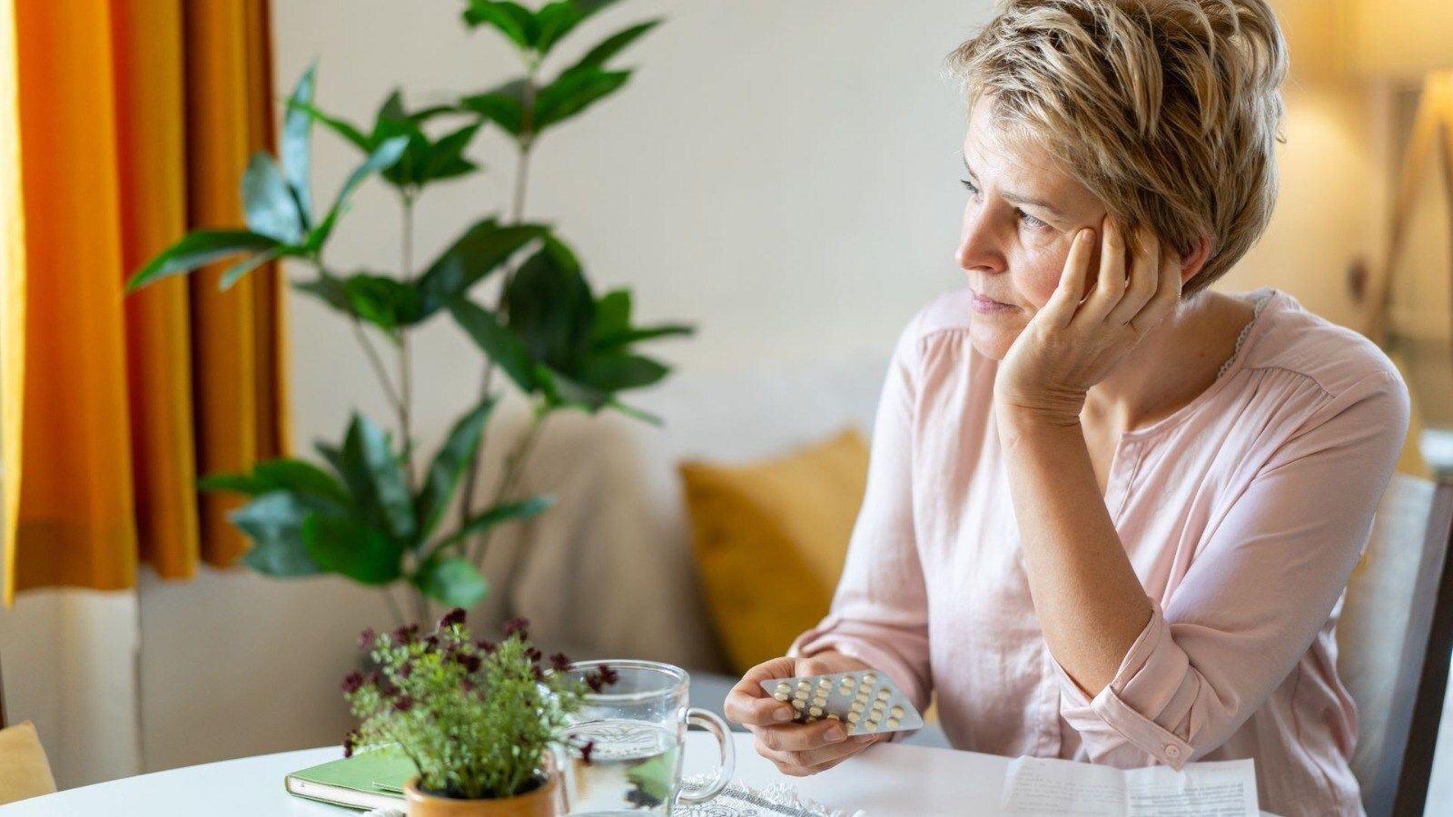 Las mujeres con menopausia pueden mejorar su calidad de vida con la terapia hormonal