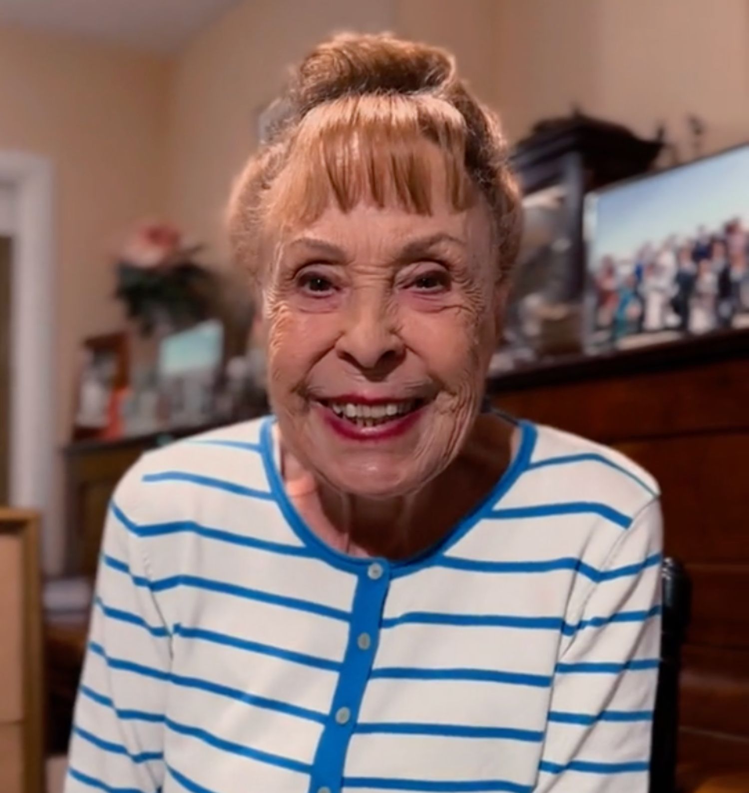 Gemma Cuervo arrasa en su estreno en TikTok a los 87 años: "Quiero muchos followers". Foto: TikTok