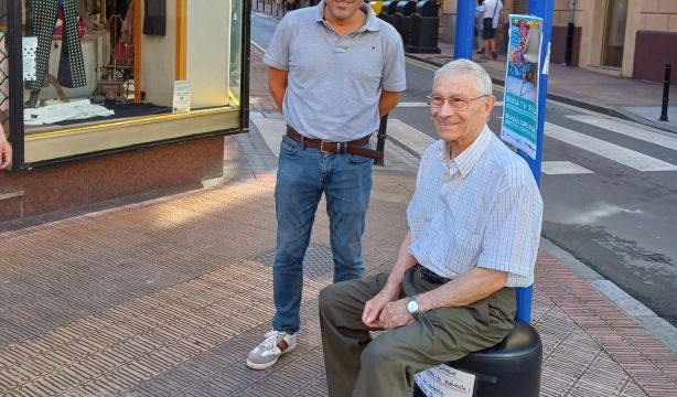 'Busca tu silla' en Barakaldo: el comercio local, más cerca de los mayores
