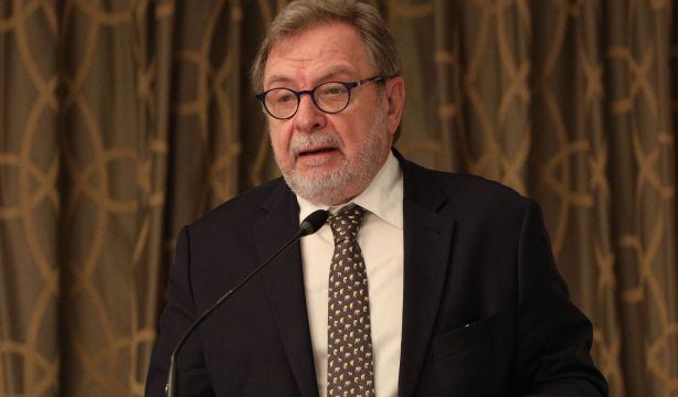 Juan Luis Cebrián: "La prensa en papel es una colección de muertos vivientes, zombis"