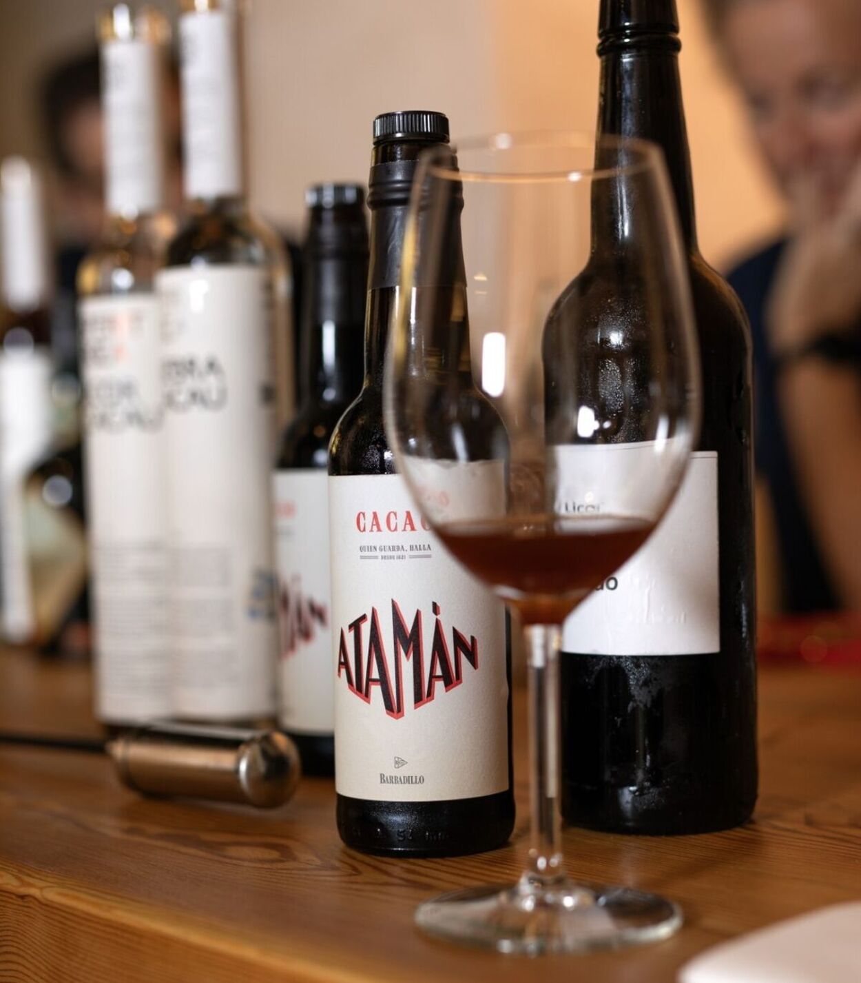 Barbadillo y Celler Can Roca se unen para dar vida a un nuevo licor de cacao Barbadillo y Celler Can Roca se unen para dar vida a un nuevo licor de cacao