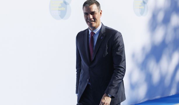 Sánchez admite ya que negocia la amnistía y Junts aclara que no se abstendrá: votará sí o no