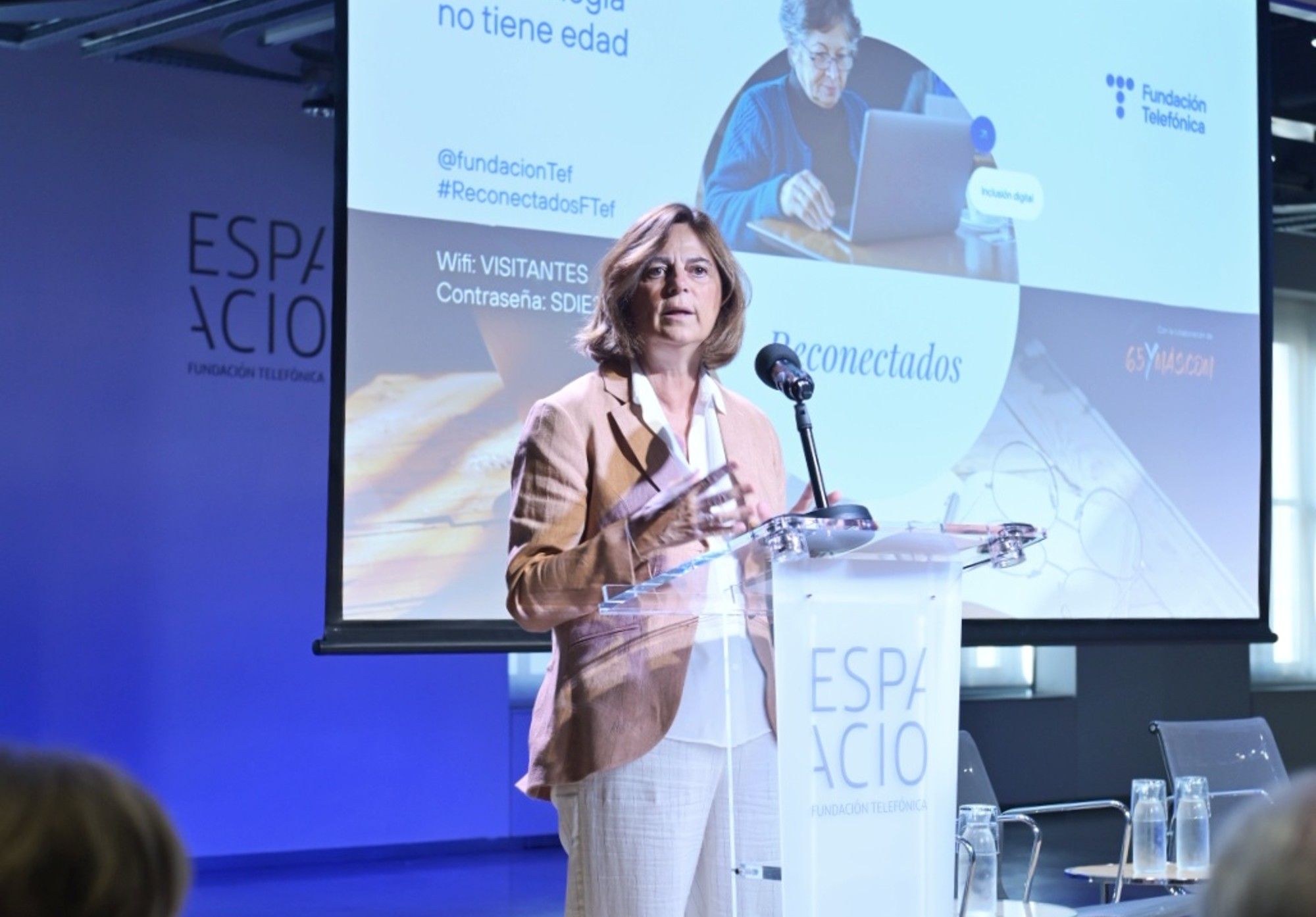 Carmen Morenés: "Los mayores tienen la necesidad y capacidad de mantenerse conectados y activos"