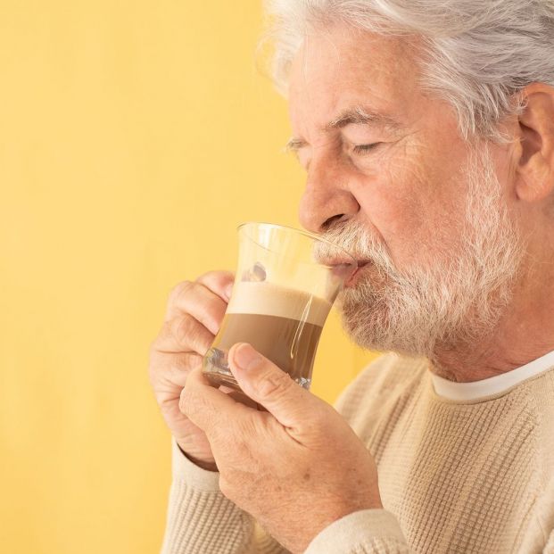 ¿Cuántas tazas de café se pueden tomar al día? 