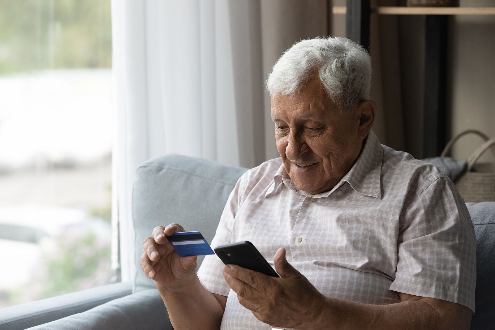 La digitalización de la banca alcanza el 70% de los clientes: “El reto es incluir a los sénior”. Foto: bigstock