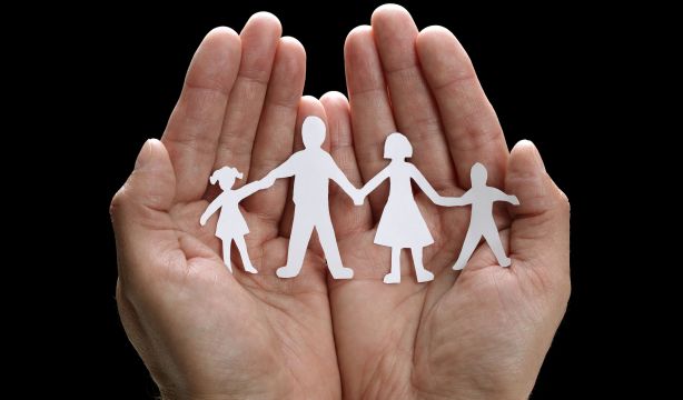 Los mayores de 52 años que pueden solicitar la pensión de orfandad en 2023