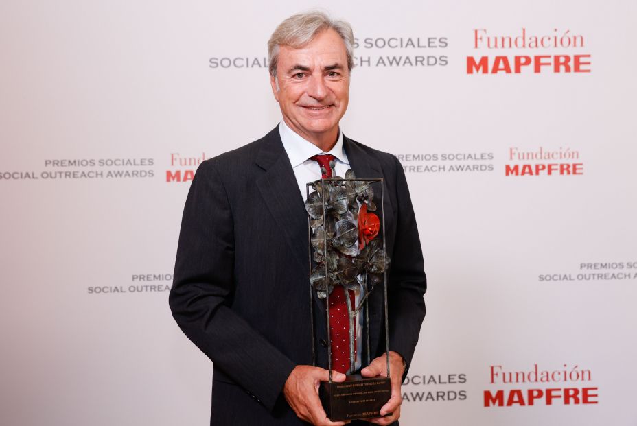 Pilar González de Frutos y Carlos Sainz, entre los Premios Sociales de Fundación Mapfre