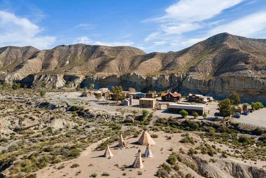Se vende el poblado cinematográfico 'Western Leone', escenario de muchas películas del oeste Se vende el poblado cinematográfico 'Western Leone', escenario de muchas películas del oeste