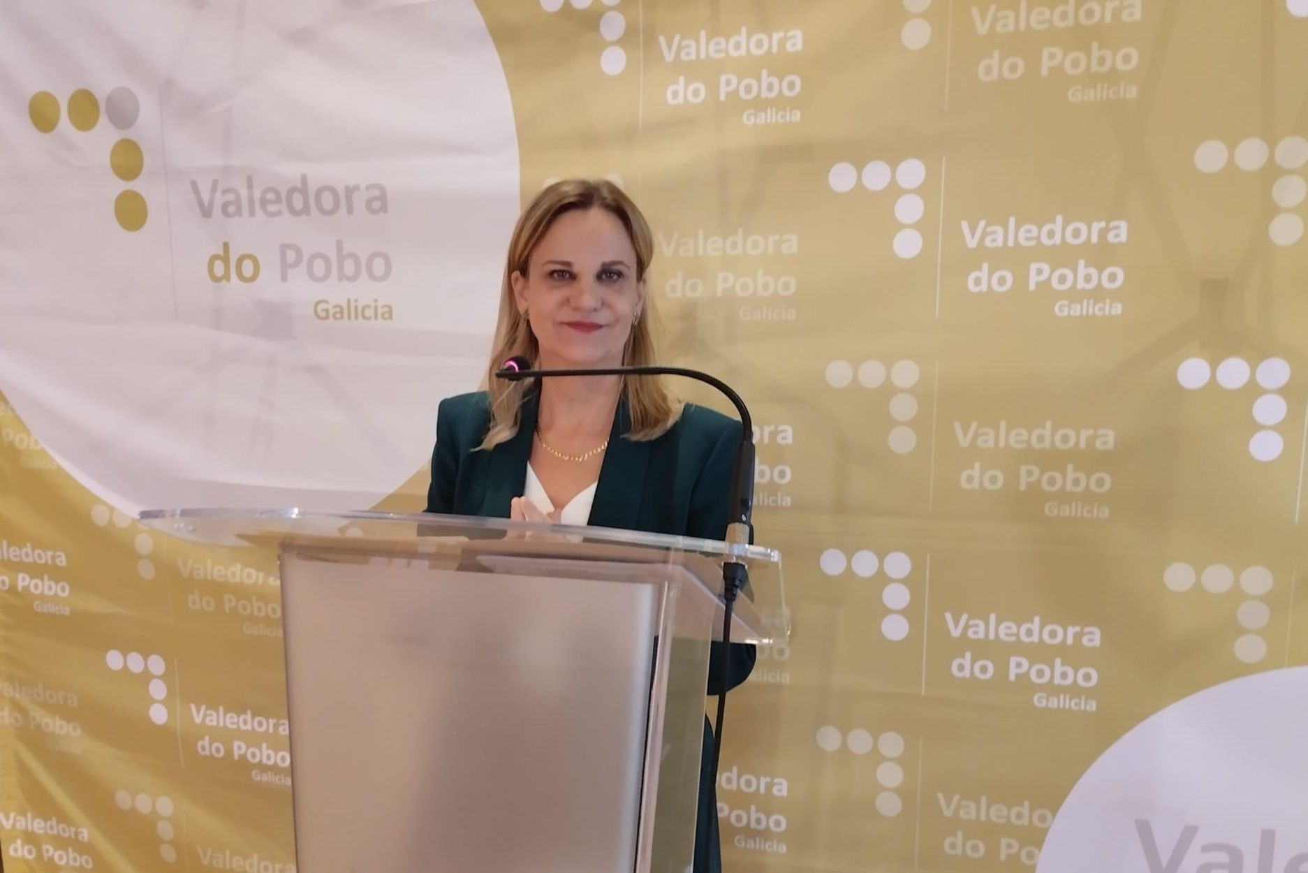 La Defensora del Pueblo de Galicia: "Los mayores tienen derecho a vivir con dignidad"