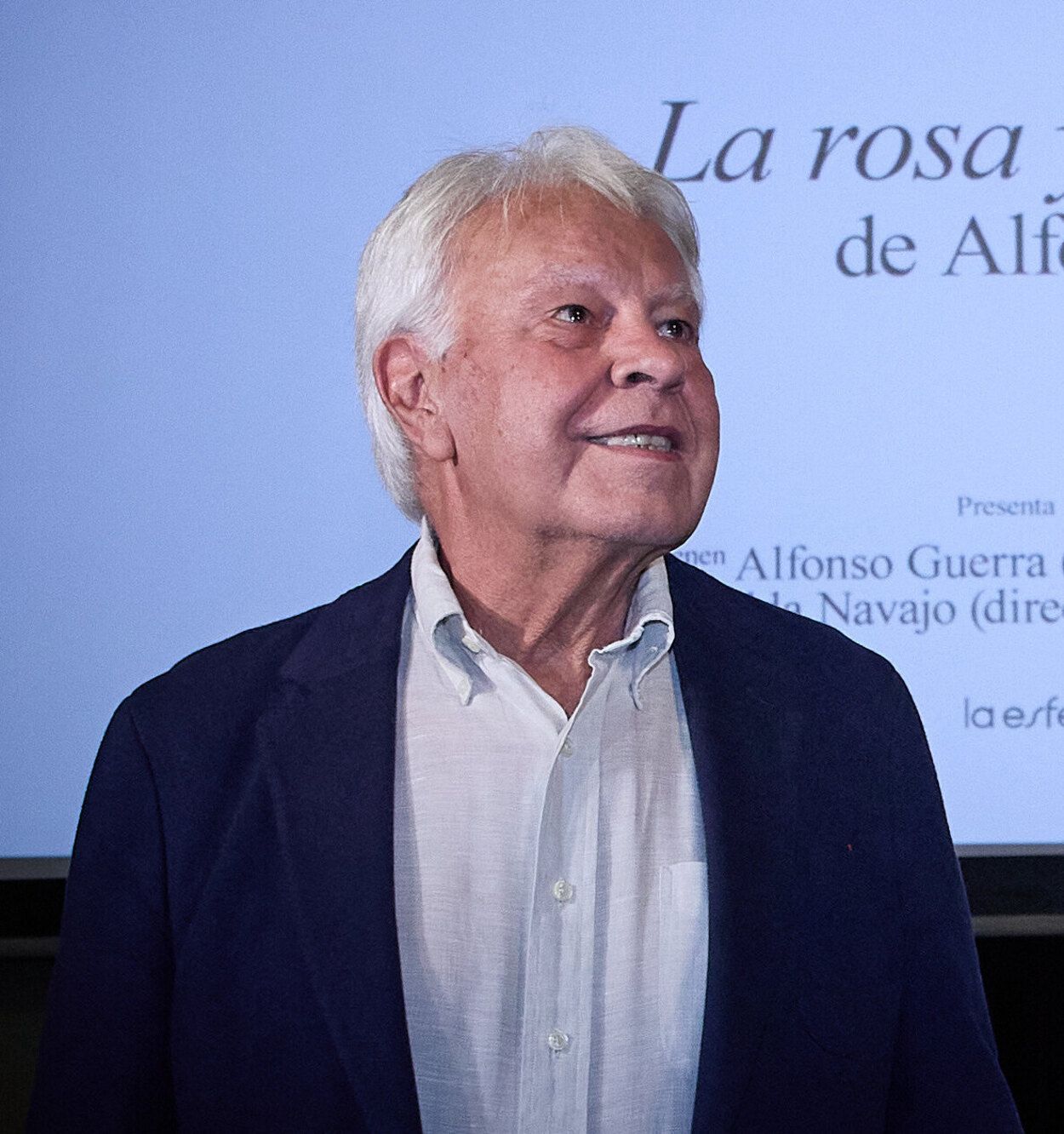 Felipe González, a Pedro Sánchez: "Rectificar es de sabios y hacerlo a diario es de necios"