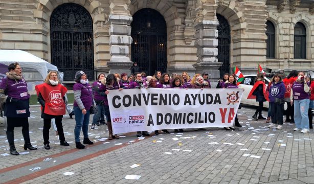 Trabajadoras de la Ayuda a Domicilio y empresas ponen deberes al nuevo Gobierno: "Tenemos poca fe"