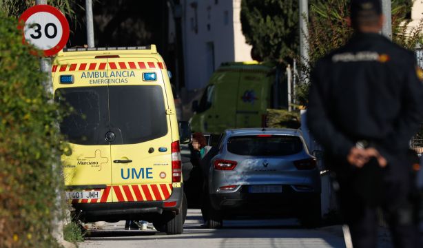 Un niño de 4 años atropellado y una familiar herida mientras le llevaba al hospital