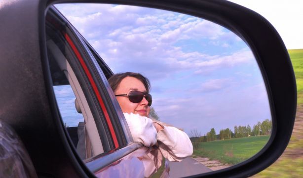 Las multas que te puede poner la DGT cuando vas de pasajero