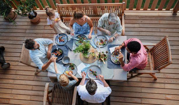 El estilo de vida mediterráneo ayuda a combatir la soledad no deseada