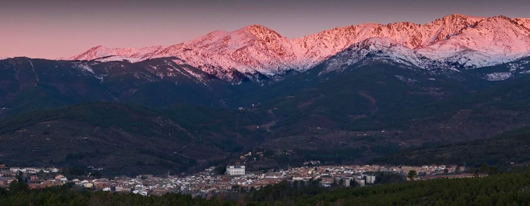 Descubre todo el encanto de Arenas de San Pedro, situado en el corazón del Valle del Tiétar