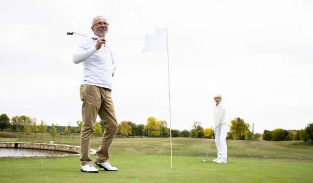 Tres deportes que mejoran la función cognitiva en los mayores