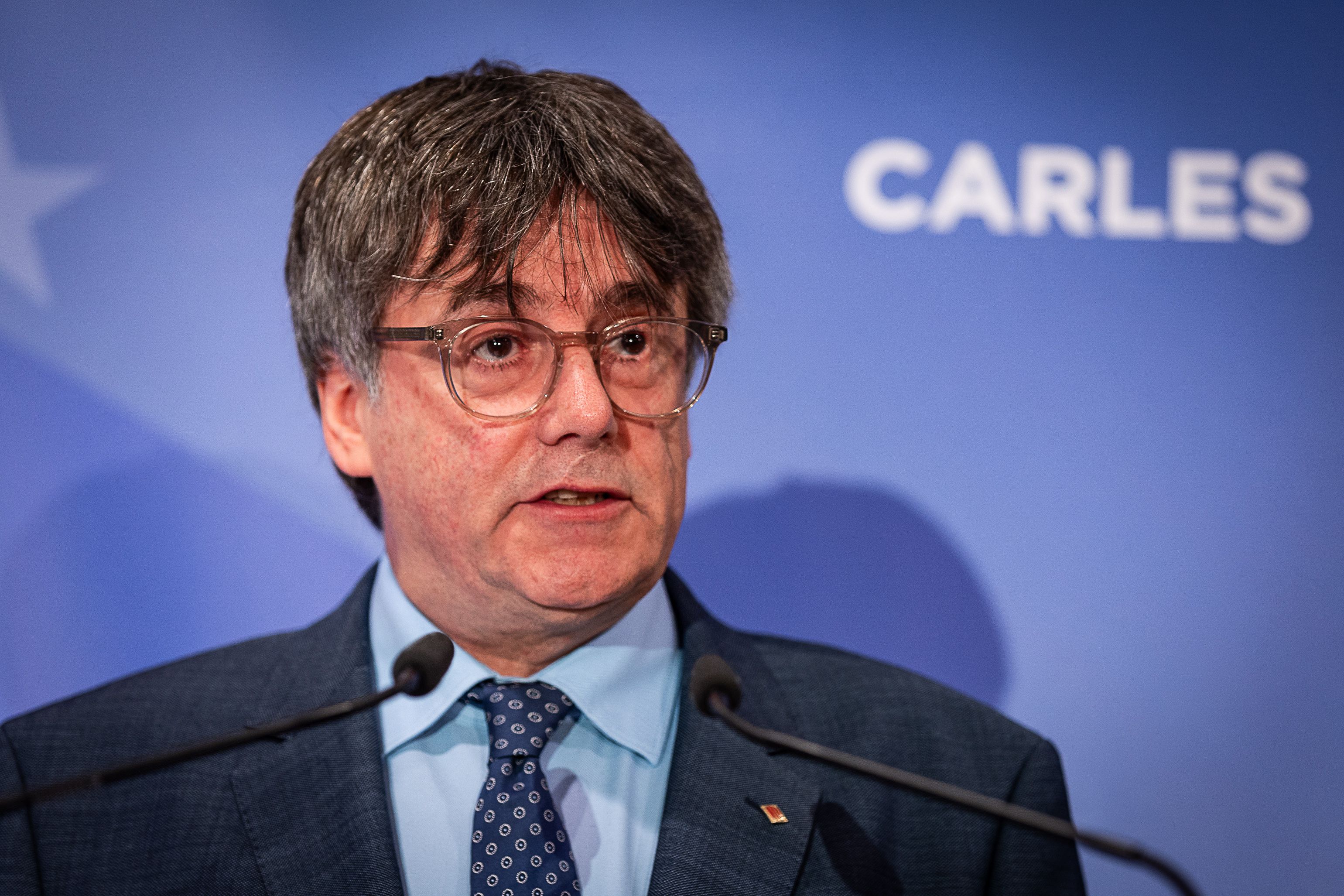 Las bases de Puigdemont piden por amplia mayoría bloquear la investidura de Sánchez