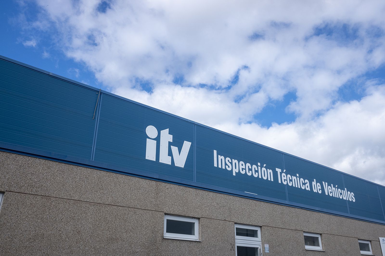 Los coches que se libran de pasar la ITV en 2024