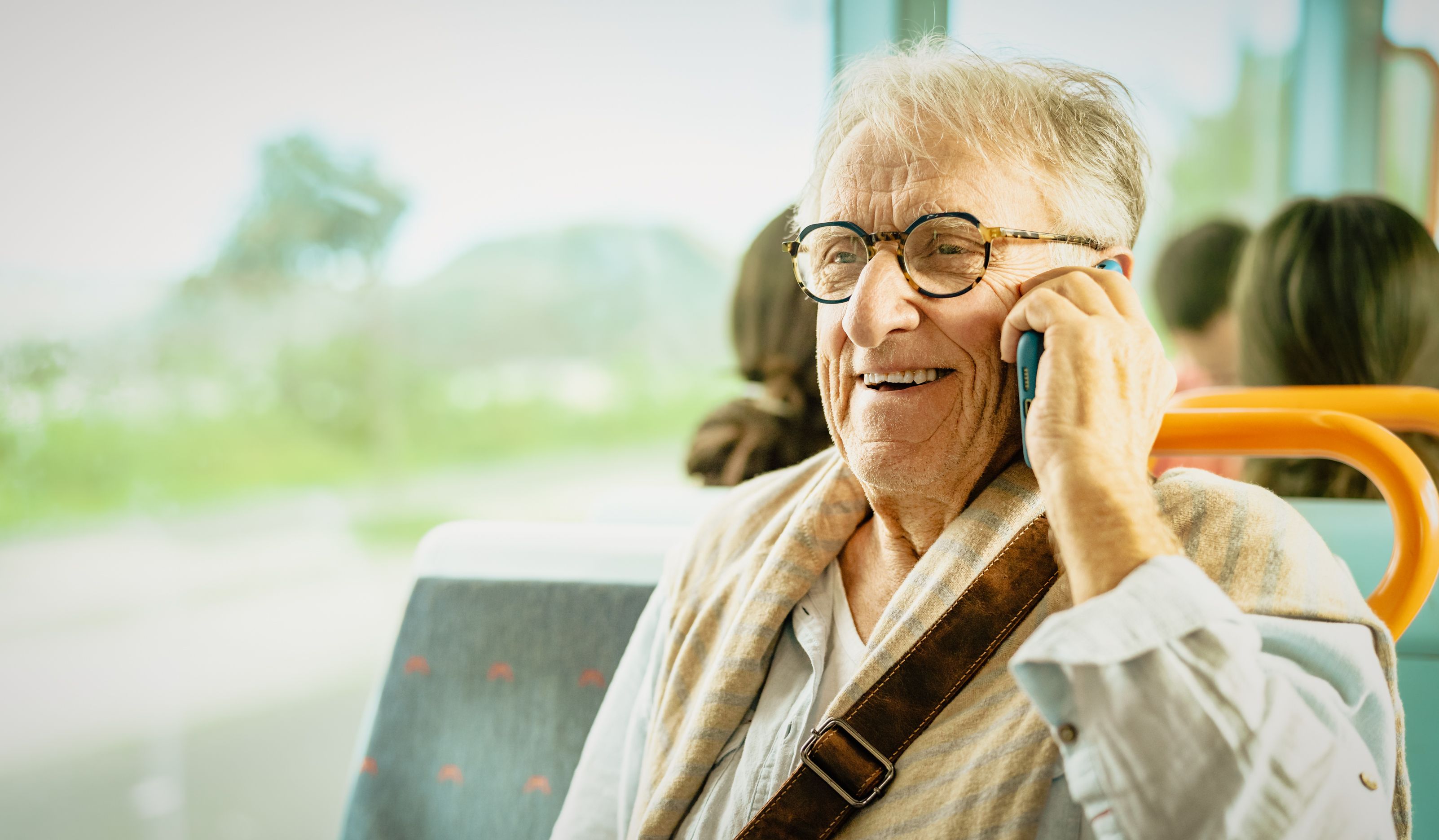 Los autobuses interurbanos de Galicia serán gratis para los mayores de 65 años desde 2024. Foto: Bigstock
