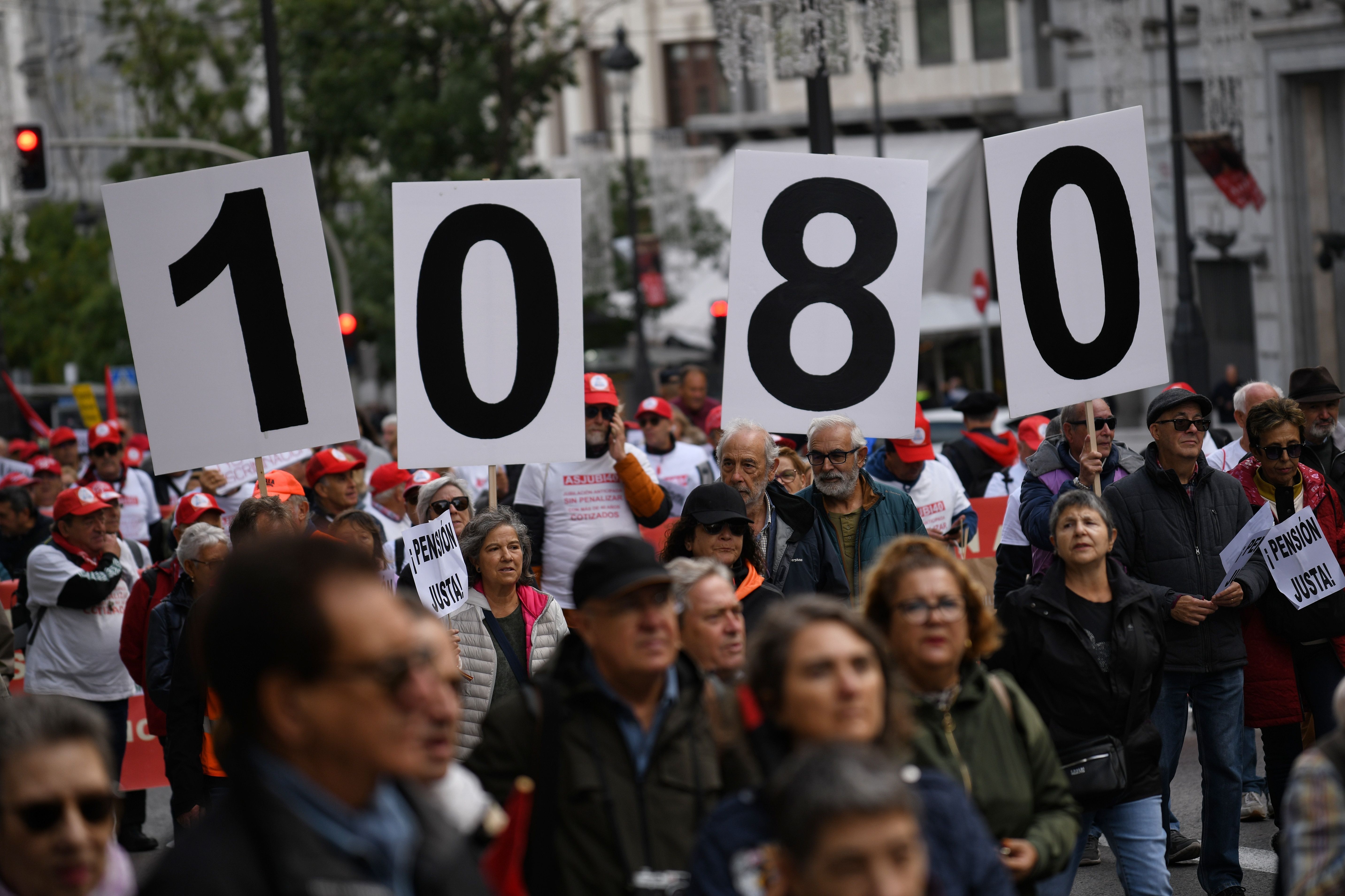 28-O: Pensionistas de toda España marchan en Madrid contra el "intento de privatizar las pensiones"
