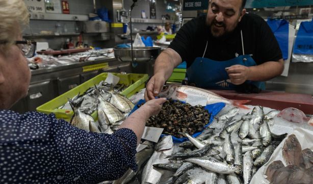 El IPC da un respiro: se mantiene en el 3,5% en octubre por la menor alza de gasolinas y alimentos