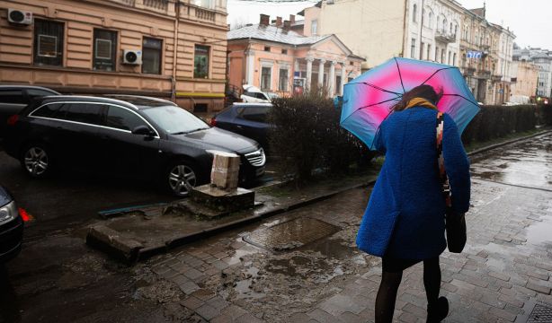 Una ciclogénesis explosiva con lluvia, viento y oleaje en el Día de Todos los Santos