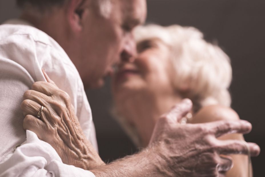 Rompe el tabú: el sexo y la pasión en personas mayores