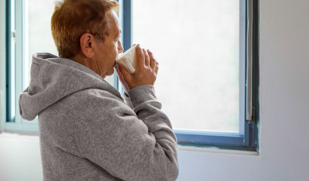 Hipotermia inadvertida en mayores: recomendaciones para prevenirla durante el invierno
