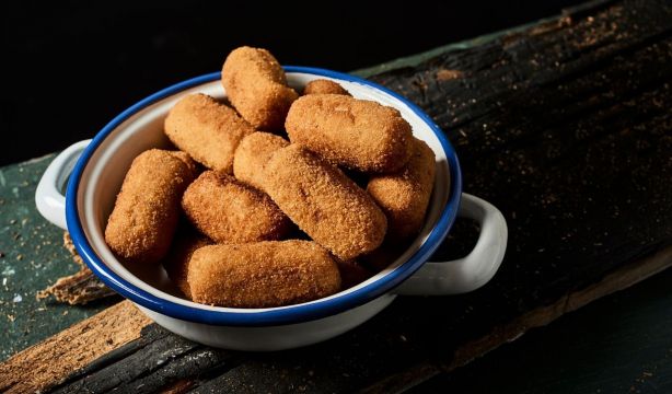 El truco del chef José Andrés para hacer las croquetas mucho más rápido