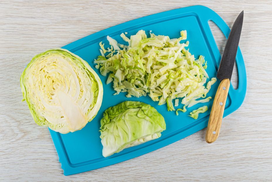 Cuál es la mejor tabla para cortar alimentos?: madera o plástico