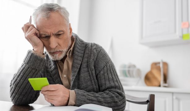 Esta es la especia que ayuda a mejorar la memoria en personas mayores de 60 años. Foto: Bigstock