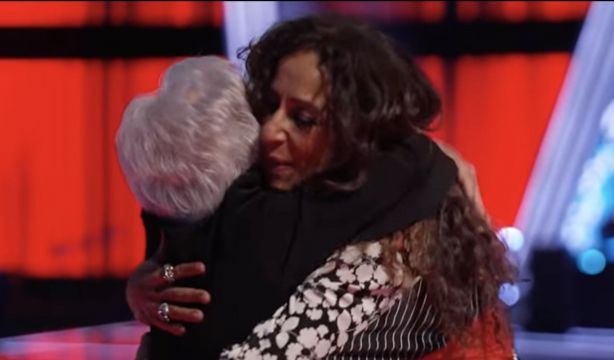 Sonsoles Ónega ayuda a un influencer a cumplir el último sueño de su abuela