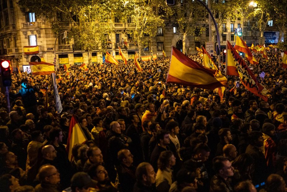 Séptima noche de protestas en Ferraz con 24 detenidos y siete policías heridos Séptima noche de protestas en Ferraz con 24 detenidos y siete policías heridos