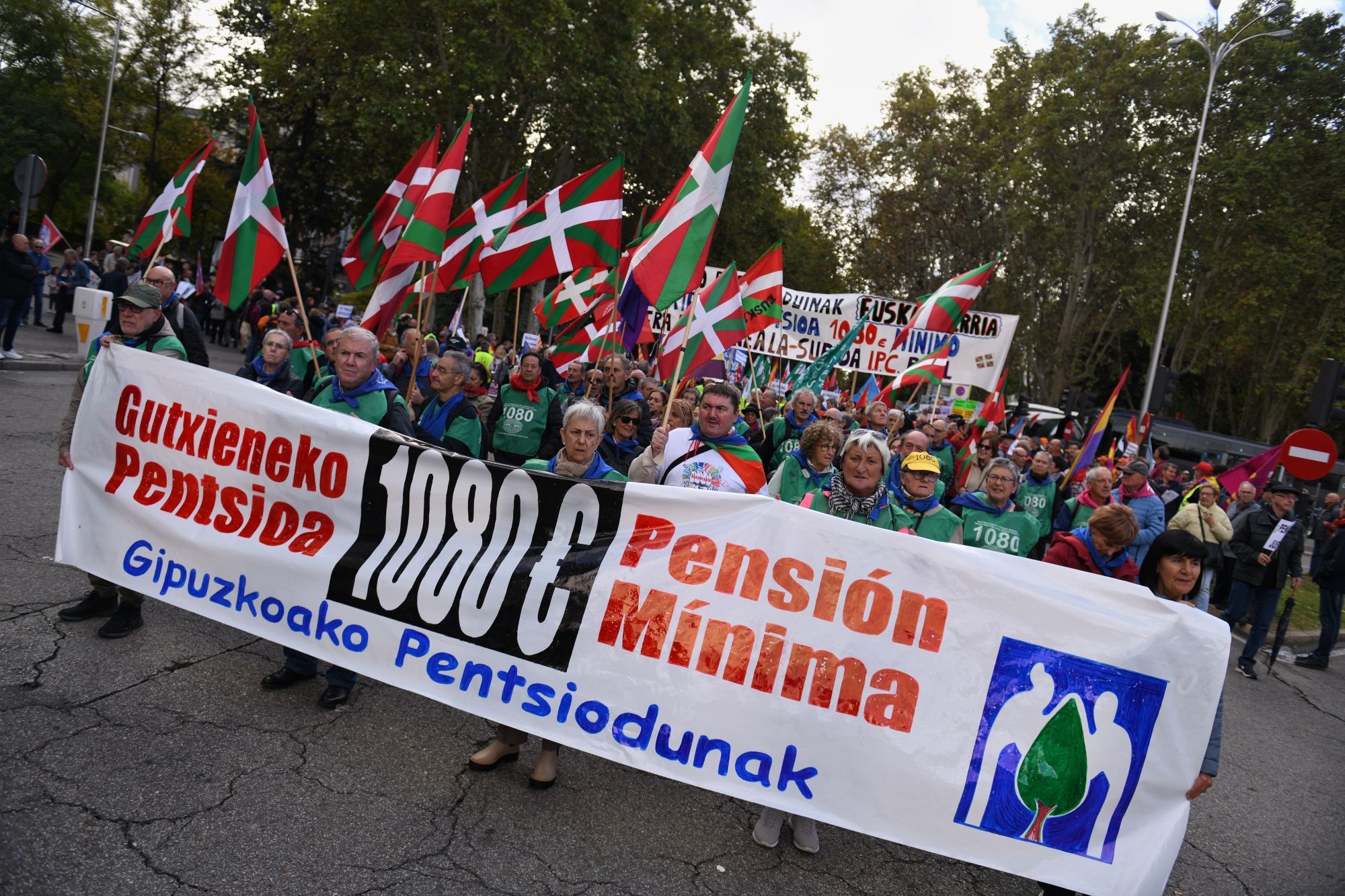 Duras críticas al traspaso de la gestión de las pensiones al País Vasco
