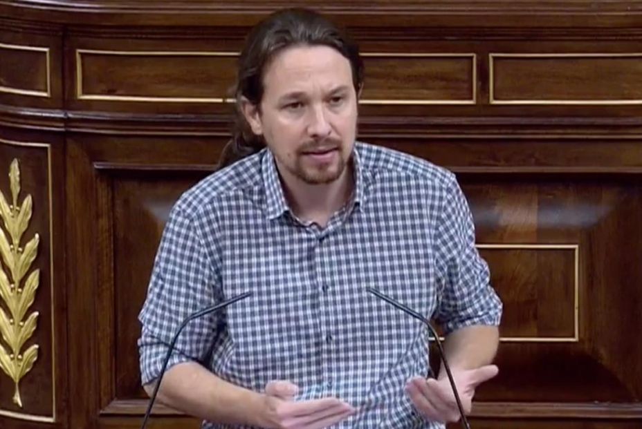 Pablo Iglesias durante el debate de investidura de Pedro Sánchez