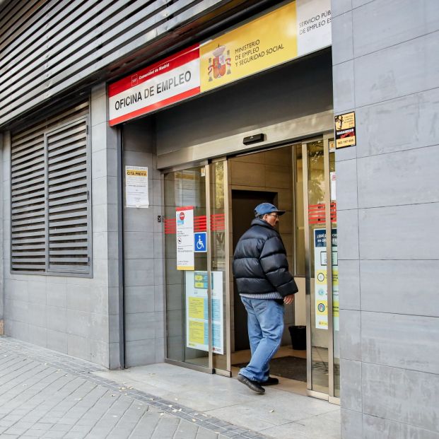 EuropaPress 4849285 persona entra sepe acacias diciembre 2022 madrid espana contratacion cae (1) (1) EuropaPress 4849285 persona entra sepe acacias diciembre 2022 madrid espana contratacion cae (1) (1)