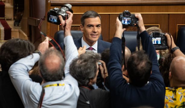 Medidas de Sánchez para "blindar la vida de los mayores": pensiones, dependencia y listas de espera
