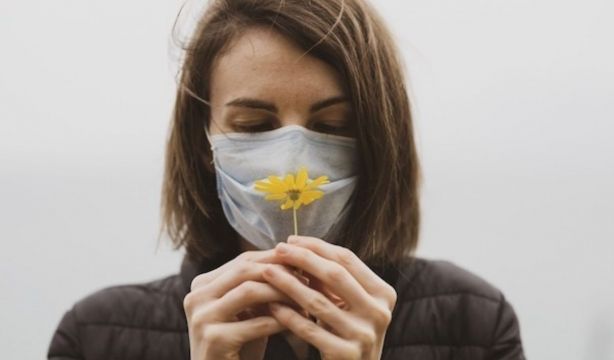 Una nueva inyección puede devolver el sentido del olfato a los pacientes con Covid persistente