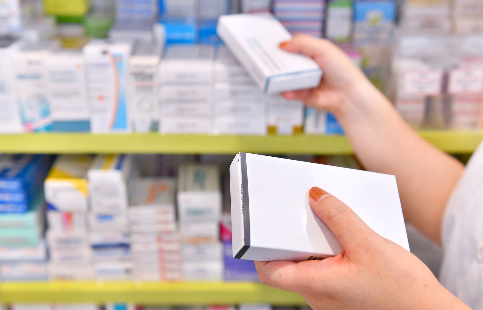 ¿Reciclas las cajas de medicamentos en el contenedor del cartón? Lo estás haciendo mal