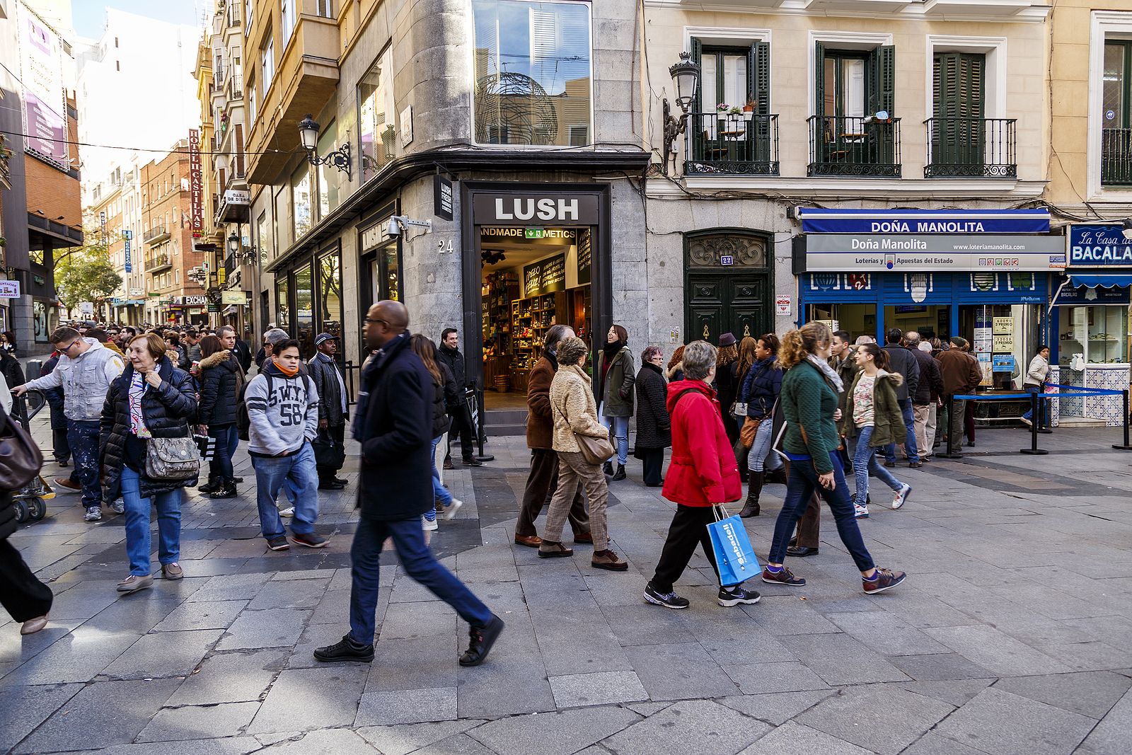 ¿Compras la Lotería en Doña Manolita? Esta es la mejor hora para hacer fila