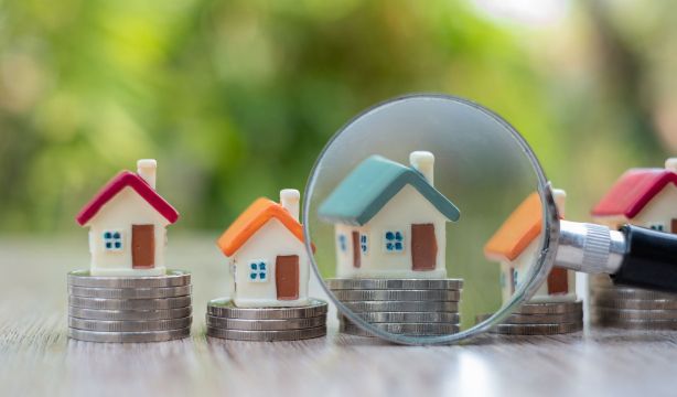 Hipoteca variable o mixta: el 25% de los españoles la paga con más del 35% de su salario. Foto: Bigstock