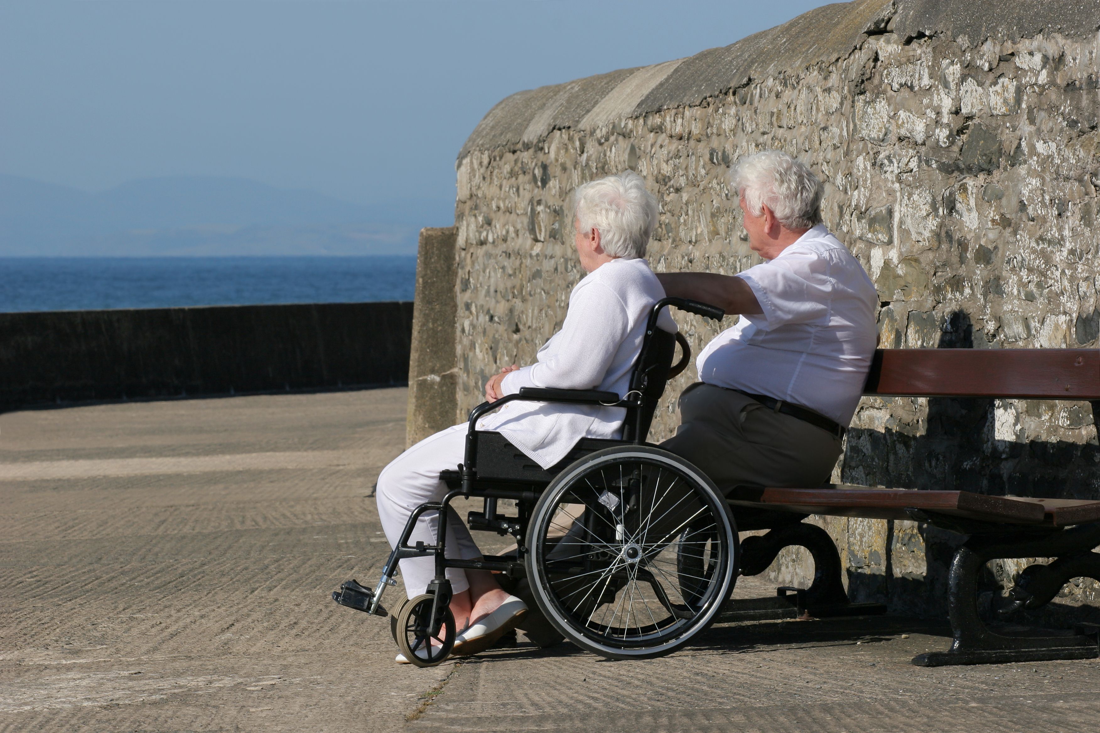 Las personas con discapacidad mayores, sobre todo mujeres, siguen siendo "las grandes olvidadas". Foto: Bigstock