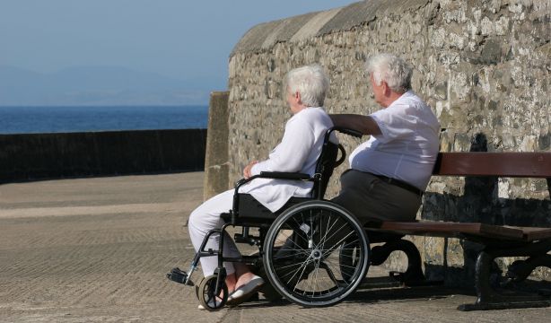 Las personas con discapacidad mayores, sobre todo mujeres, siguen siendo "las grandes olvidadas". Foto: Bigstock