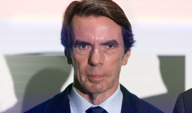 Aznar, sobre Sánchez: "No se puede arrastrar más a un país por el fango"