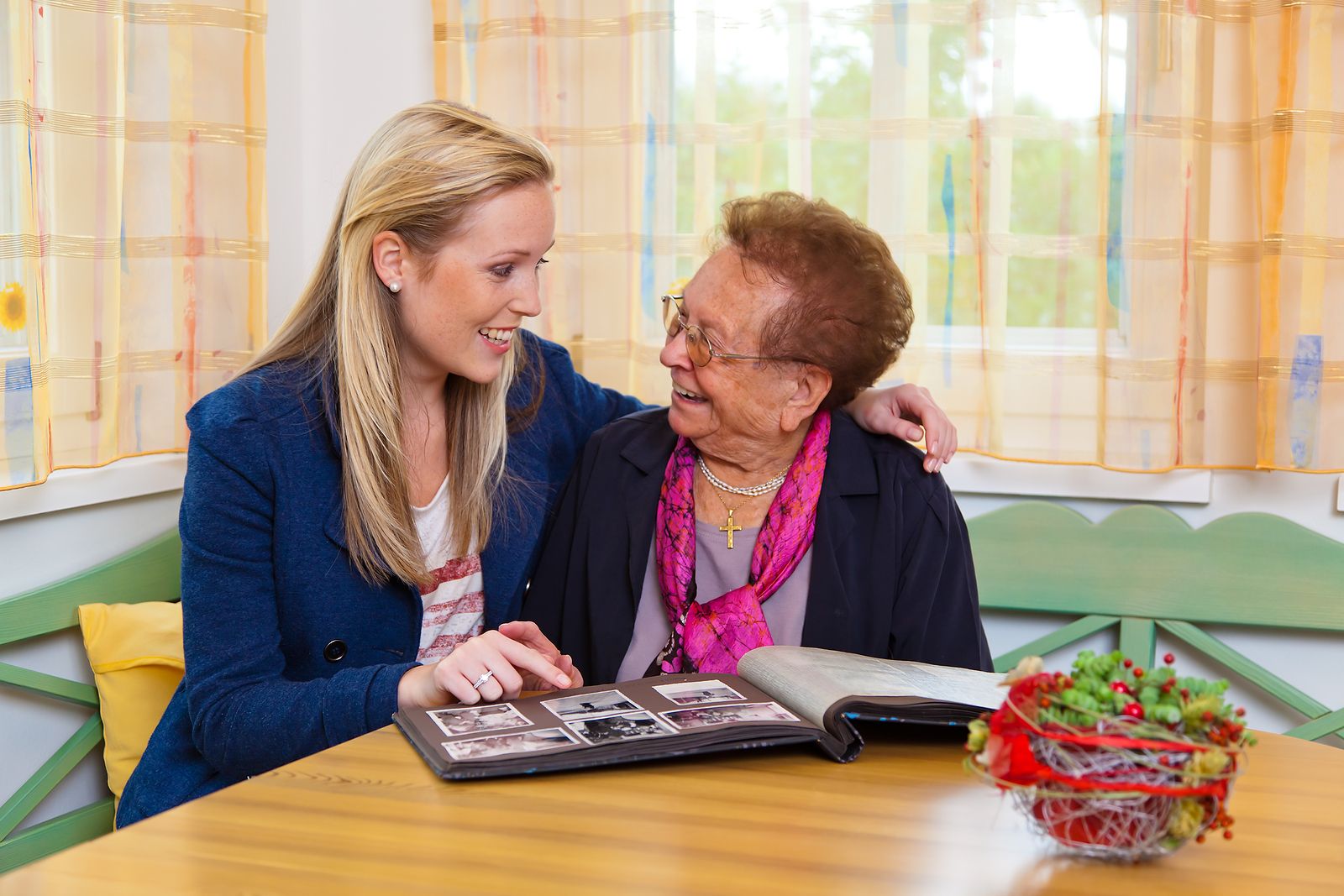 Cómo comunicarse de manera efectiva con personas con alzhéimer