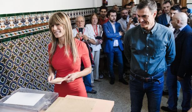 Sánchez desvela cómo decidió el adelanto electoral del 23J: "Recuerdo la perplejidad de Begoña"