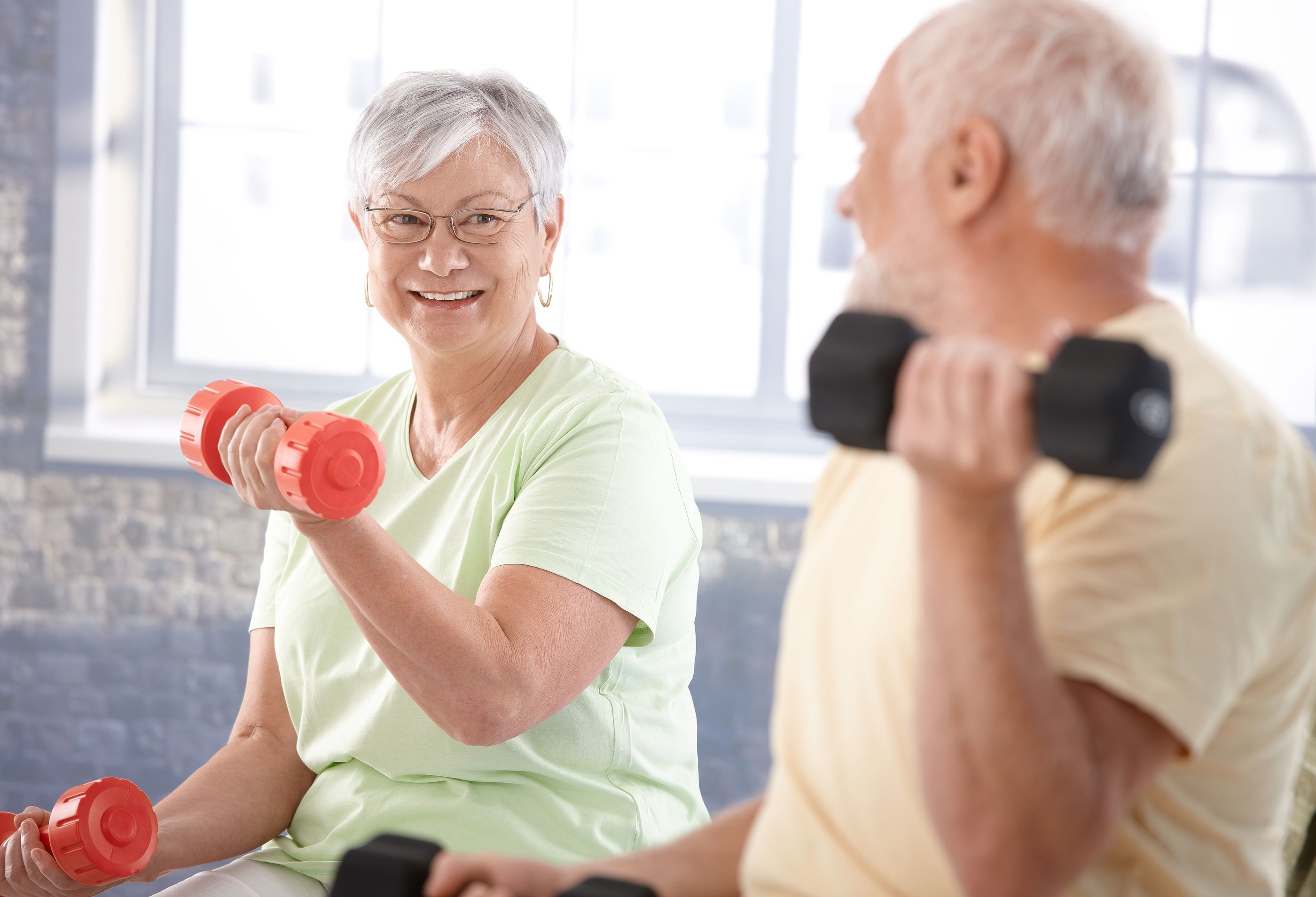 Lanzan una guía para ayudar a las personas mayores a mantenerse en forma. Foto: Bigstock